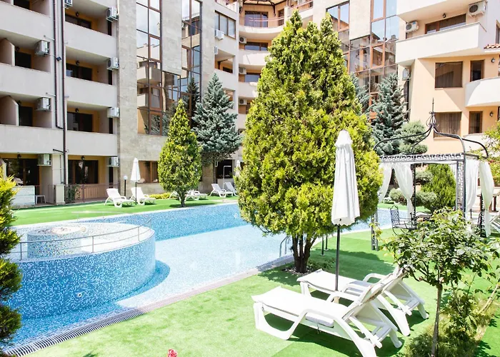 In The Center Of Sunny By Flat Mаnаger * 써니비치