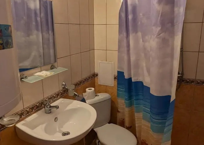 In The Center Of Sunny By Flat Mаnаger 써니비치